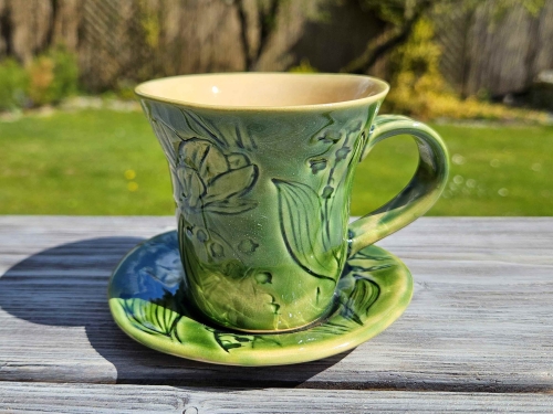 filizanka-ceramiczna-wiosenny-ogrod-rekodzielo-zielen.jpg