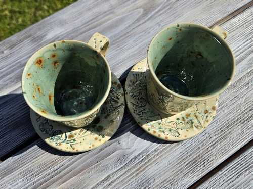 filizanka-ceramiczna-bajkowa-laka-rekodzielo-bez-niebieski-2.jpg