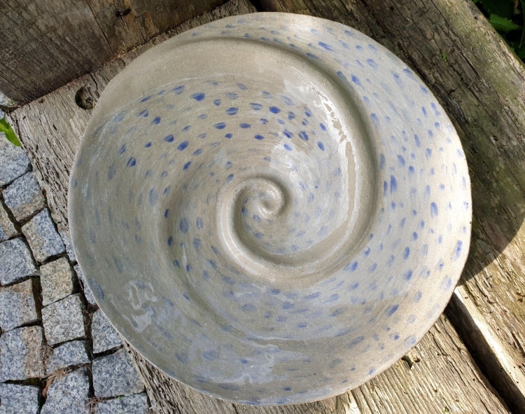 patera-kosmiczna-spirala-rekodzielo-szarosc-ceramika-artystyczna-handmade.jpg