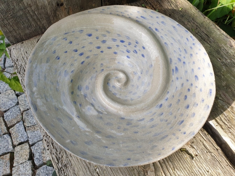 patera-kosmiczna-spirala-rekodzielo-szarosc-ceramika-artystyczna-handmade-2.jpg