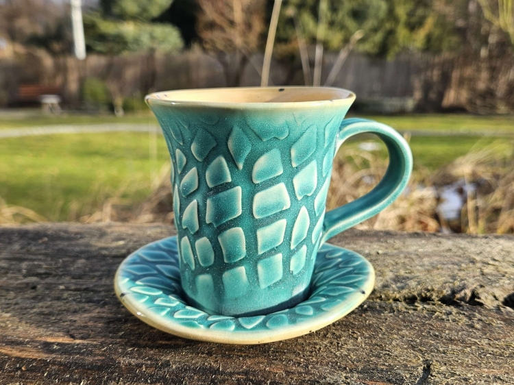 kubek-z-podstawka-orientalny-smok-rekodzielo-210ml-turkus-braz-ceramika-artystyczna-handmade.jpg