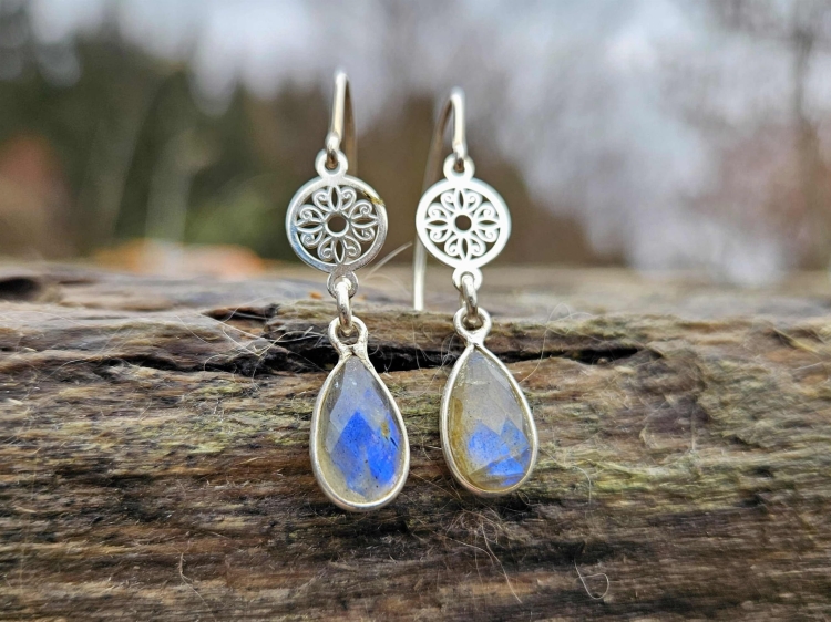 kolczyki-labradorytowa-symfonia-labradoryt-srebro-rekodzielo-bizuteria-handmade-2.jpg