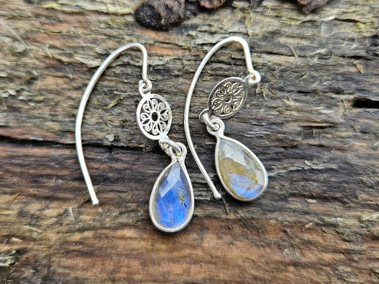 kolczyki-labradorytowa-symfonia-labradoryt-srebro-rekodzielo-bizuteria-handmade-3.jpg