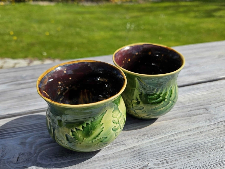 czarka-ceramiczna-cisza-lasu-rekodzielo-zielen-2.jpg