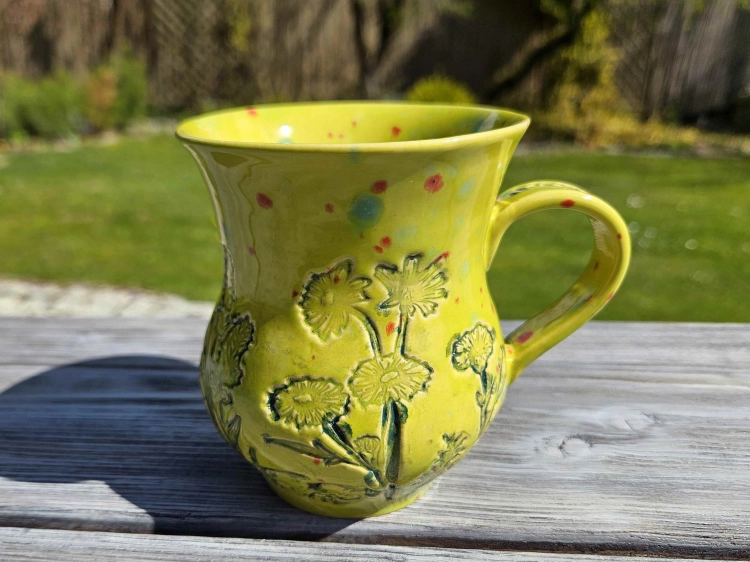 kubek-ceramiczny-radosna-laka-rekodzielo-kolorowy.jpg