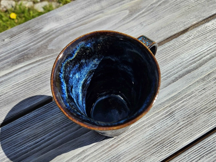 kubek-ceramiczny-nocna-mandala-rekodzielo-braz-blekit-2.jpg