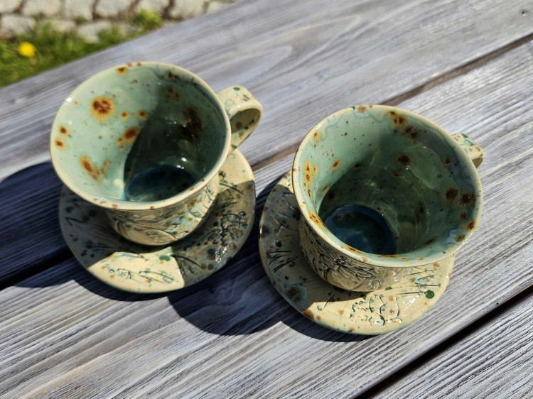 filizanka-ceramiczna-bajkowe-kwiaty-rekodzielo-bez-niebieski-2.jpg