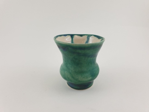 czarka-szmaragdowy-plomien-rekodzielo-140ml-zielen-ceramika-artystyczna-handmade-2.jpg
