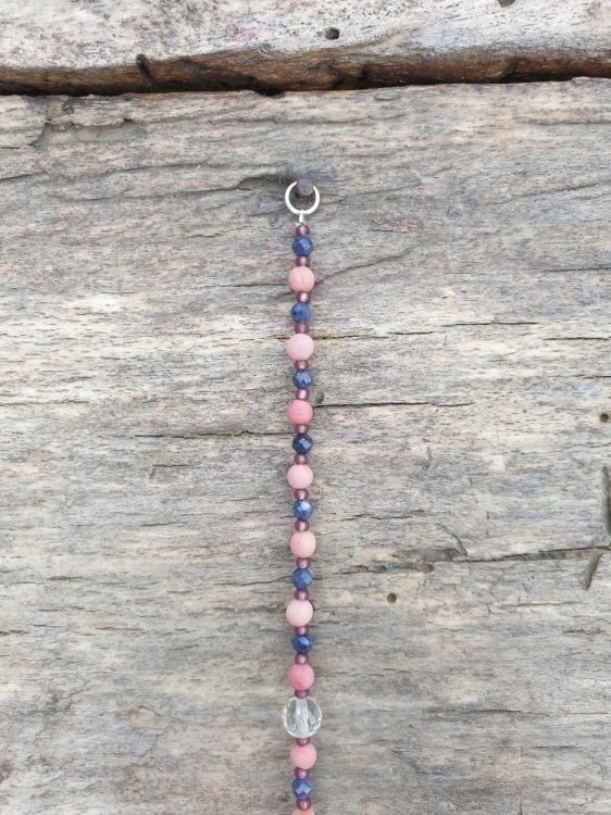 bransoletka-z-krysztalem-gorskim-rodonitem-i-szafirem-rekodzielo-kamienie-naturalne-srebro-handmade-3.jpg