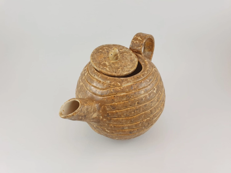 dzbanek-miodowa-kraina-rekodzielo-750ml-bez-ceramika-artystyczna-handmade-3.jpg