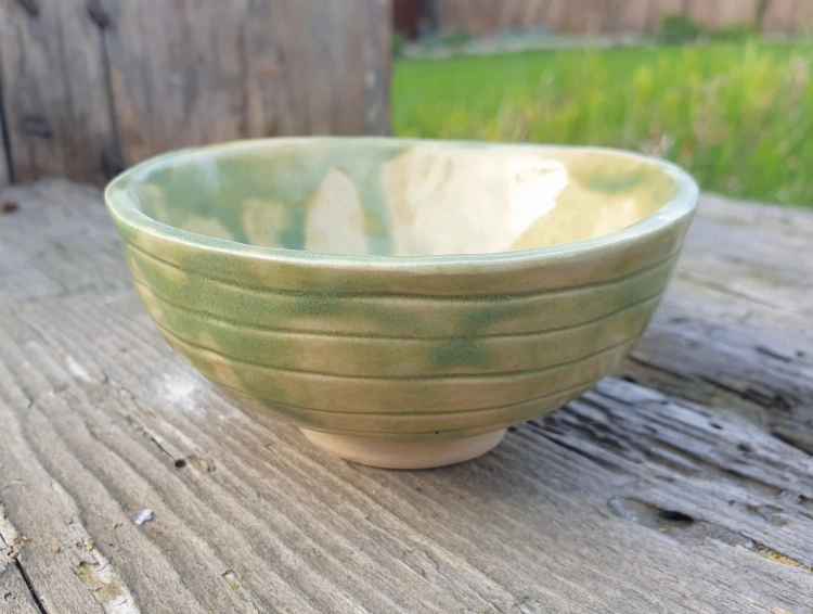 czarka-gaj-oliwny-rekodzielo-125ml-zielen-ceramiczna-czarka-artystyczna-handmade.jpg