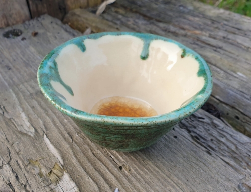 czarka-kraina-miodem-plynaca-rekodzielo-100ml-zielen-niebieski-bursztyn-czarka-ceramiczna-artystyczna-handmade.jpg