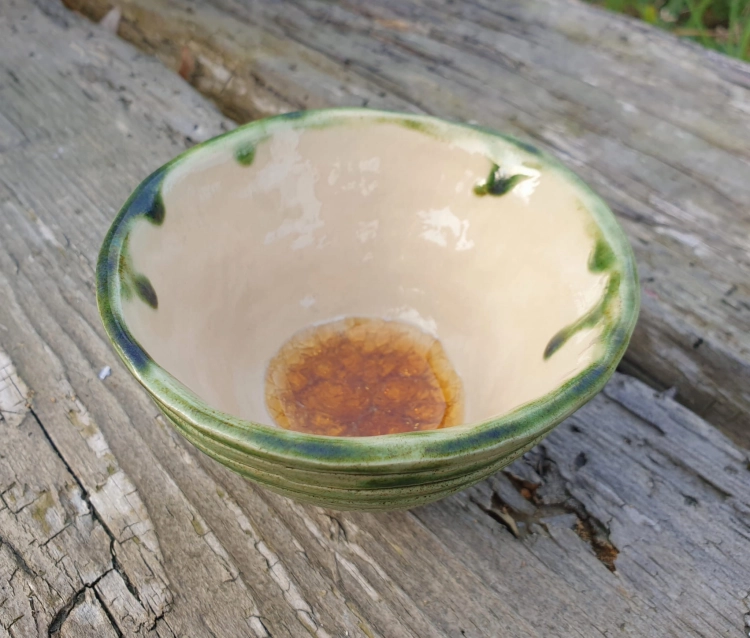 czarka-do-herbaty-rekodzielo-150ml-zielen-bursztyn-ceramika-artystyczna-handmade.jpg