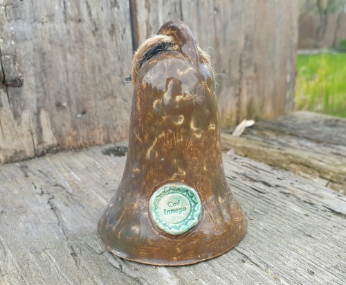 dzwonek-magia-ziemi-rekodzielo-braz-ceramika-artystyczna-handmade.jpg
