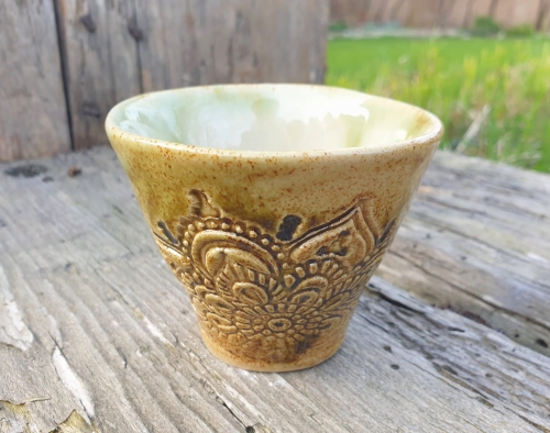 czarka-wiosenna-swiezosc-rekodzielo-150ml-zielen-mandala-ceramika-artystyczna-handmade.jpg