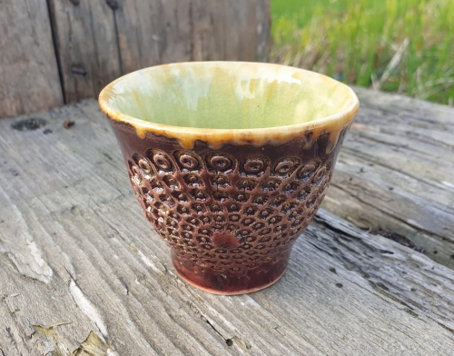 czarka-lesny-spokoj-rekodzielo-150ml-zielen-braz-mandala-ceramika-artystyczna-handmade.jpg