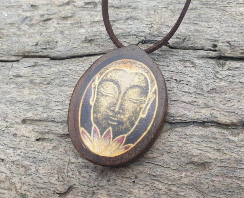 malowniczy-naszyjnik-buddyjski-spokoj-obraz-zywica-epoksydowa-drewno-wenge-rekodzielo-drewniana-bizuteria-handmade-2.jpg