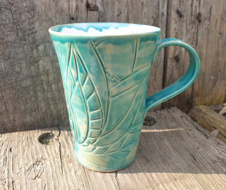 kubek-powiew-lotosu-rekodzielo-500ml-turkus-ceramika-artystyczna-handmade.jpg
