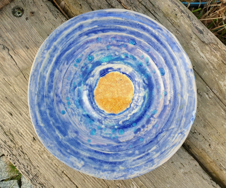 patera-podwodny-skarb-rekodzielo-niebieski-zloty-ceramika-artystyczna-handmade.jpg
