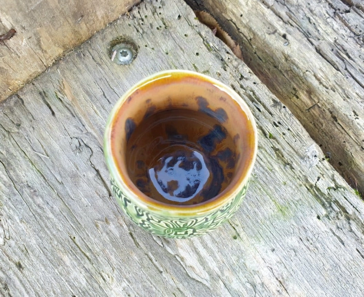 matero-radosna-wiosna-rekodzielo-300ml-zielen-ceramika-artystyczna-handmade-yerba-mate-2.jpg