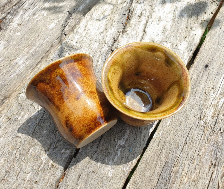 czarka-jesienna-slodycz-rekodzielo-120ml-pomarancz-ceramika-artystyczna-handmade-2.jpg