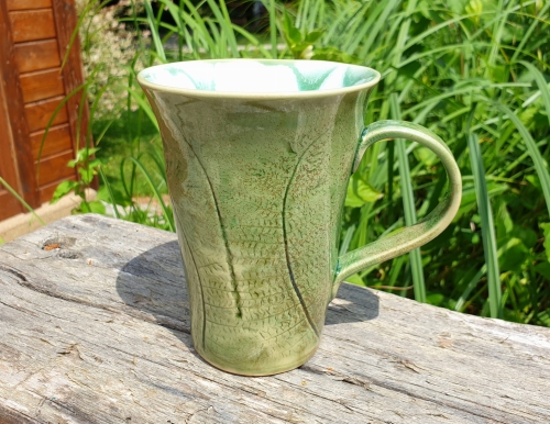 kubek-lagodnosc-paproci-rekodzielo-490ml-zielen-paproc-ceramika-artystyczna-handmade.jpg