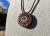 zawieszka-naszyjnik-harmonia-ziemi-chryzokola-azuryt-malachit-drewno-mahon-miedz-rekodzielo-drewniana-bizuteria-handmade-3.jpg