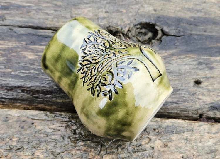 matero-sycylijski-krajobraz-rekodzielo-330ml-zielen-ceramika-artystyczna-handmade-yerba-mate-3.jpg