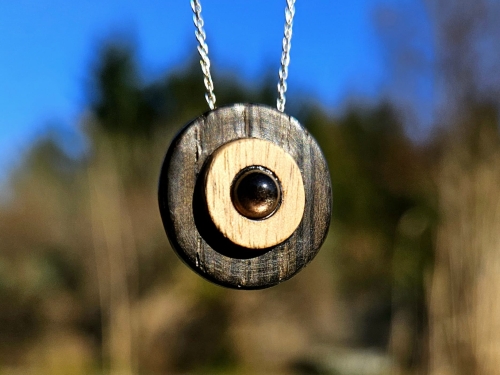 zawieszka-naszyjnik-obsydianowa-otchlan-obsydian-drewno-czarny-dab-orzech-srebro-rekodzielo-bizuteria-drewniana-handmade.jpg