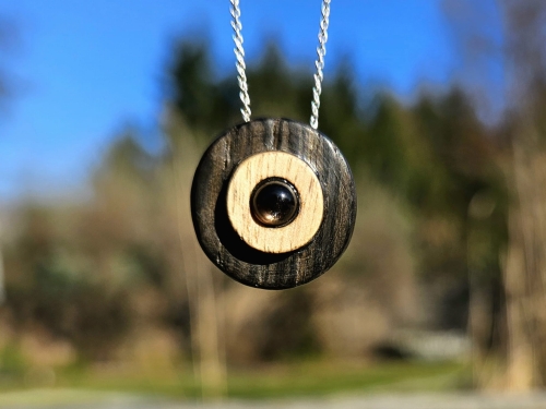zawieszka-naszyjnik-obsydianowa-otchlan-obsydian-drewno-czarny-dab-orzech-srebro-rekodzielo-bizuteria-drewniana-handmade-2.jpg