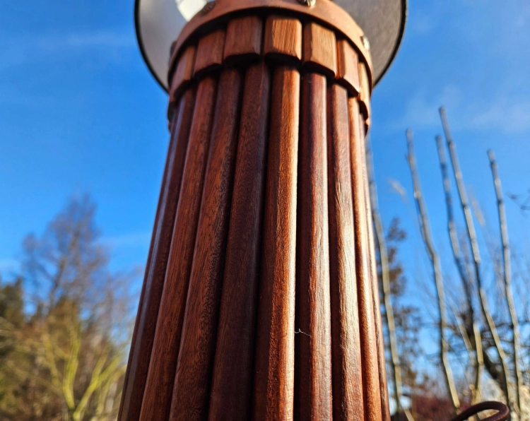lampa-miedziana-fantazja-drewno-eukaliptus-miedz-rekodzielo-drewniana-lampa-handmade-4.jpg