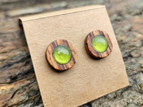 kolczyki-leśne-krople-peridot-drewno-zebrano-srebro-rekodzielo-bizuteria-handmade-2.jpg