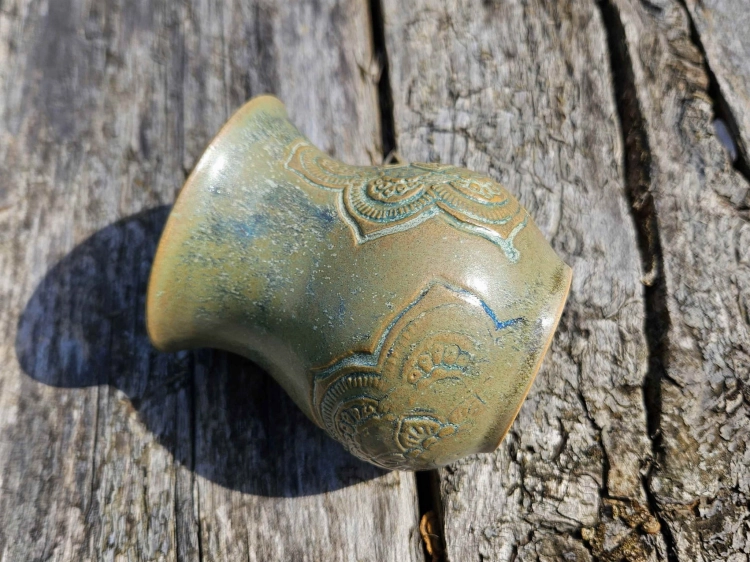 matero-yerba-mate-basniowa-mandala-rekodzielo-460-ml-bez-fiolet-blekit-ceramika-artystyczna-3.jpg