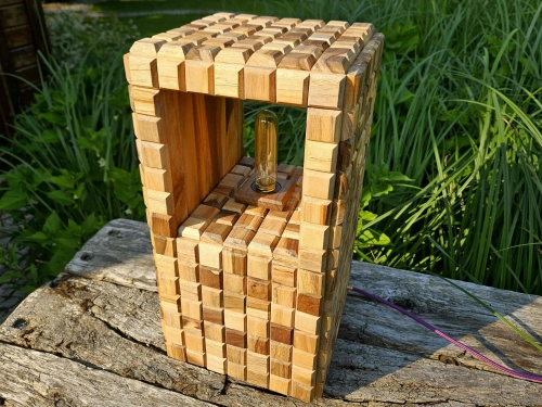 lampa-geometryczna-jaskinia-drewno-teak-rekodzielo-drewniana-lampa-handmade-4.jpg