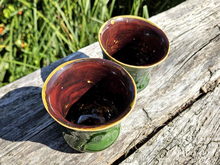 czarka-ceramiczna-glebia-paproci-rekodzielo-zielona-2.jpg