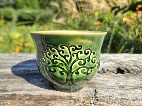 czarka-ceramiczna-matcha-soczysta-natura-rekodzielo-zielona.jpg