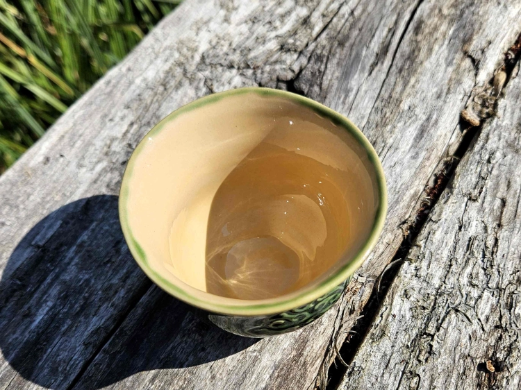 czarka-ceramiczna-matcha-soczysta-natura-rekodzielo-zielona-2.jpg