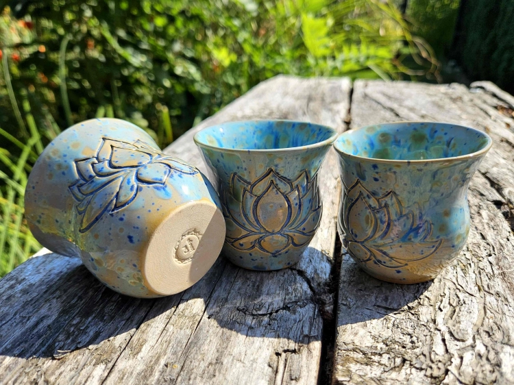 czarka-ceramiczna-niebianski-lotos-rekodzielo-niebieski-3.jpg