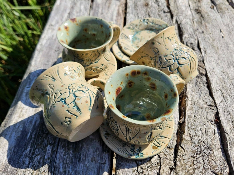 filizanka-ceramiczna-bajkowy-ogrod-rekodzielo-bez-niebieski-2.jpg