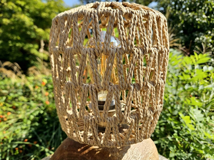 lampa-drewniana-surowe-piekno-drewno-orzech-rekodzielo-7.jpg