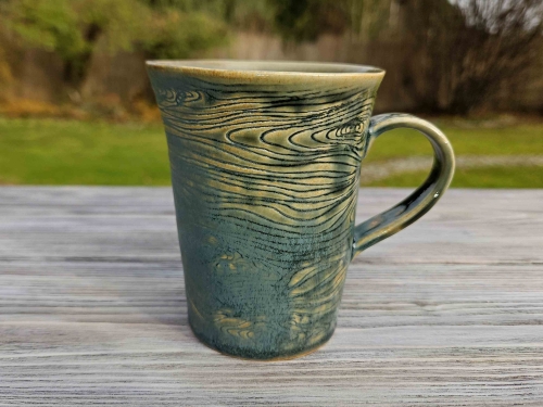 kubek-ceramiczny-kosmiczne-drewno-rekodzielo-niebieski.jpg