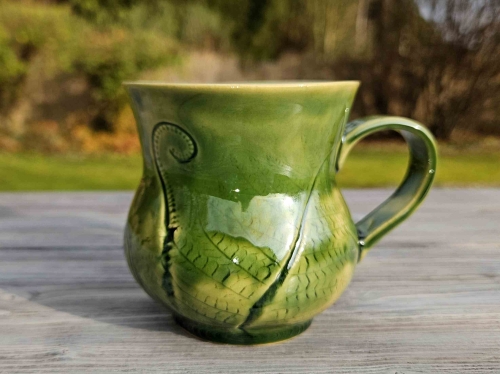 kubek-ceramiczny-soczysta-paproc-rekodzielo-zielen.jpg
