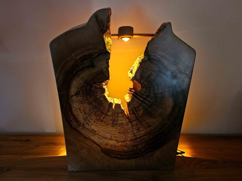 lampa-drewniana-smocza-jama-drewno-orzech-rekodzielo-2.jpg