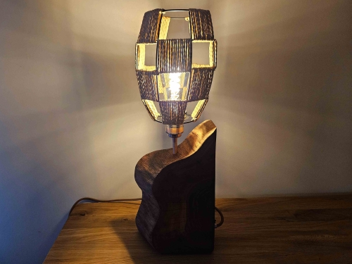 lampa-drewniana-naturalna-elegancja-drewno-orzech-miedz-rekodzielo-7.jpg