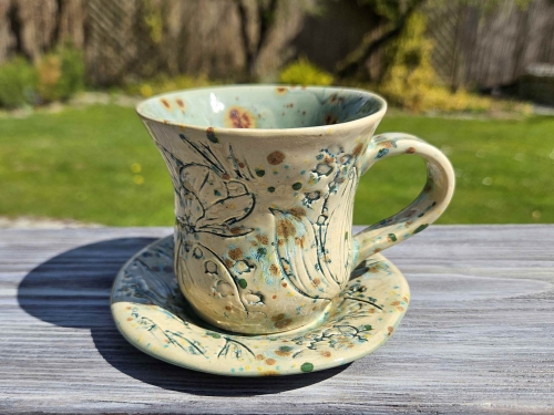 filizanka-ceramiczna-bajkowe-kwiaty-rekodzielo-bez-niebieski.jpg