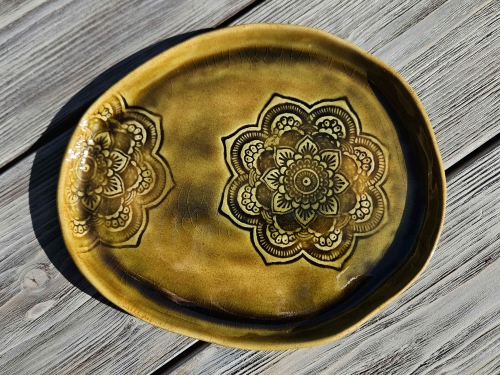 talerzyk-ceramiczny-jesienna-mandala-rekodzielo-zielen.jpg