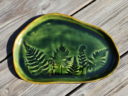 talerzyk-ceramiczny-cisza-lasu-rekodzielo-zielen.jpg