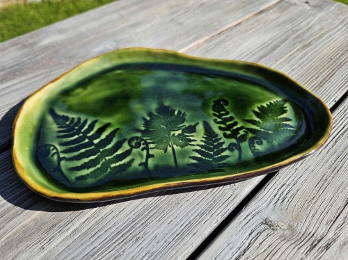 talerzyk-ceramiczny-cisza-lasu-rekodzielo-zielen-2.jpg