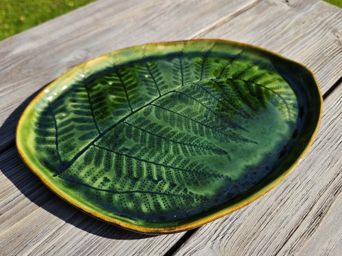 talerz-ceramiczny-glebia-paproci-rekodzielo-zielen-2.jpg