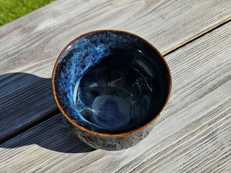 czarka-ceramiczna-nocny-ogrod-rekodzielo-granat-blekit-2.jpg